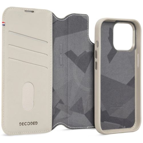 DECODED Leather Case w/MagSafe + Wallet for iPhone 15 Pro - Clay